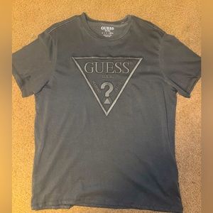 GUESS T-SHIRT